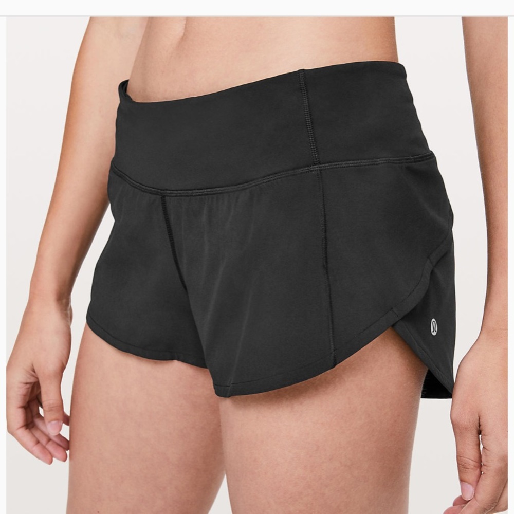Lululemon “speed it up” short size 4 black